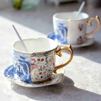Evropski stil zlato sledenje modri in beli retro lahka luksuzni keramično skodelico kave in krožnik nastavite popoldanski čaj pokal pokal in krožnik